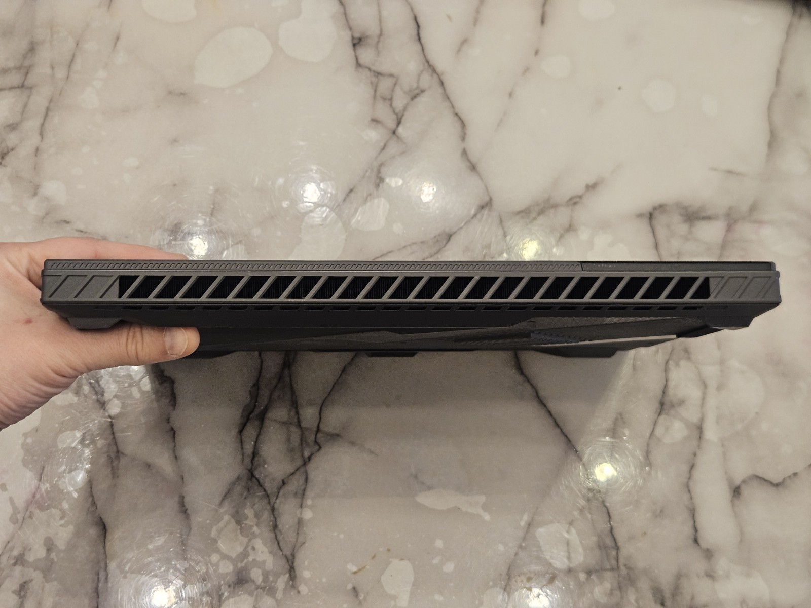 ASUS ROG Strix G16 i9 1400HX | Nvidia RTX 4060 8gb