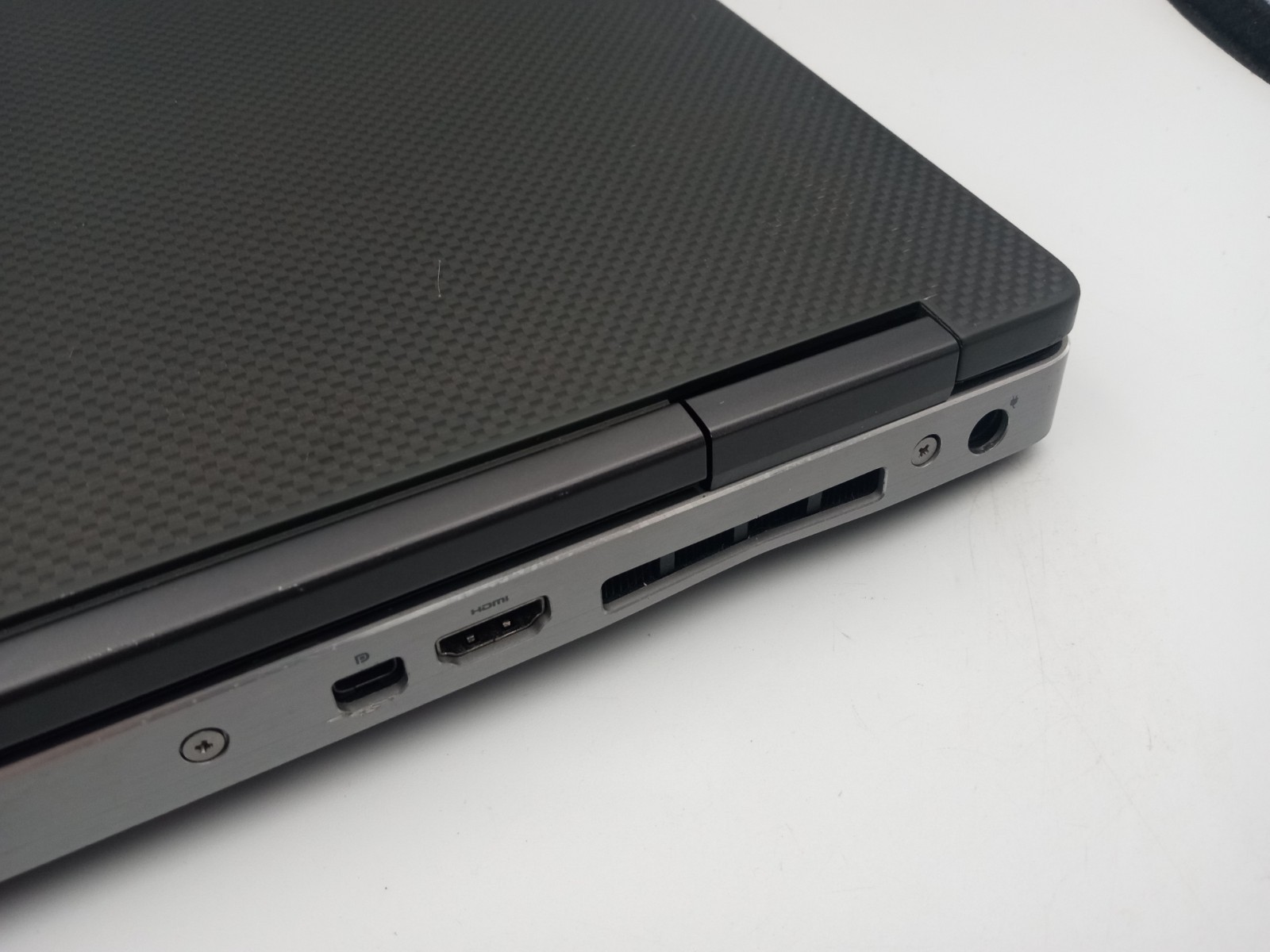 Dell Precision 7540 15.6″ Touchscreen i5-9400H 16GB RAM 128GB SSD W11 -READ -RR