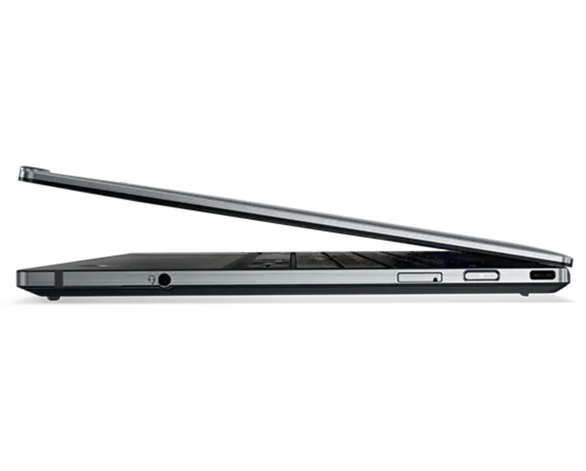 Lenovo ThinkPad Z13 AMD Gen 2 Ryzen 7 PRO 7840U 16 GB RAM 512 GB SSD 13.3 in W11