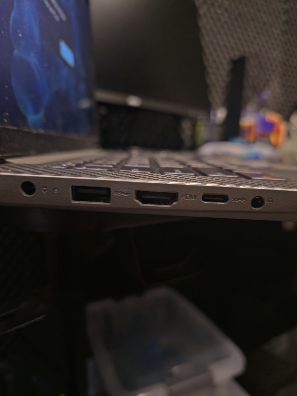 Lenovo IdeaPad 3 14″ Ryzen 3 Laptop | Carbon Fiber Wrap | Case & Charger Include