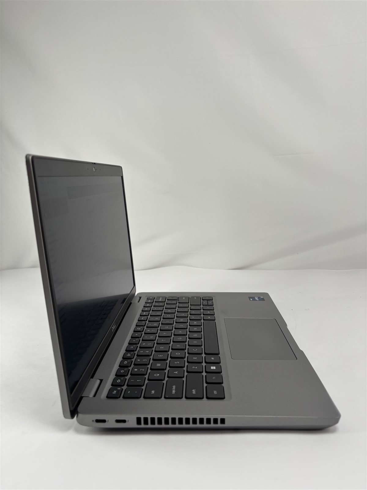 Dell Latitude 5431 2022 14″ i7-1270P 2.2GHz 16GB 256GB SSD Iris Xe