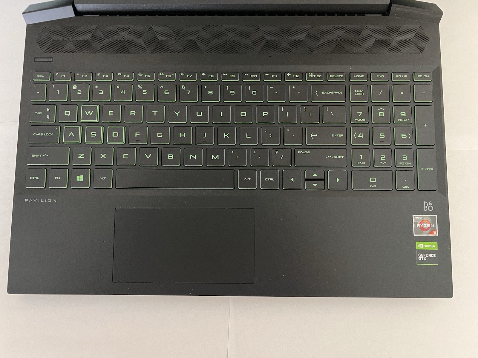 HP Pavilion Gaming Laptop 15-EC0013DX Ryzen 5 GTX 1050 16GB RAM 256GB + 1TB SSD