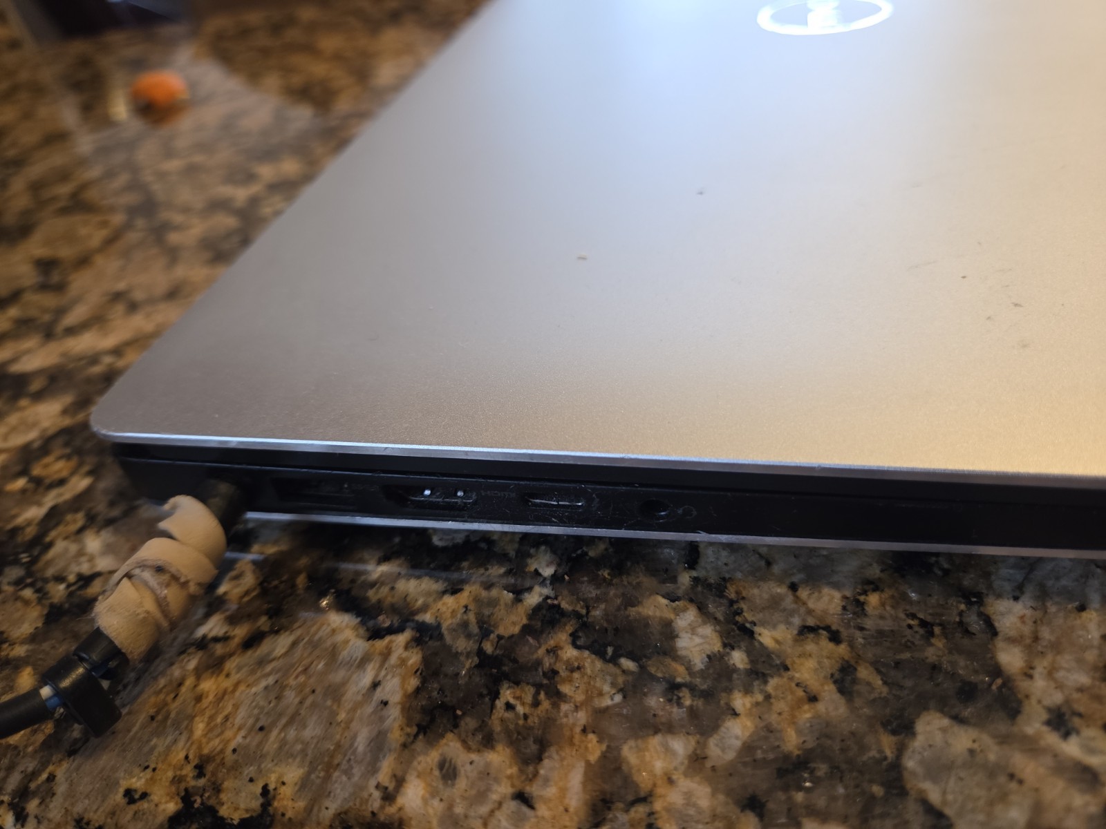 Dell XPS 15 9570 Intel Core i5-8300H 2.3GHz 8GB RAM 256GB NVMe