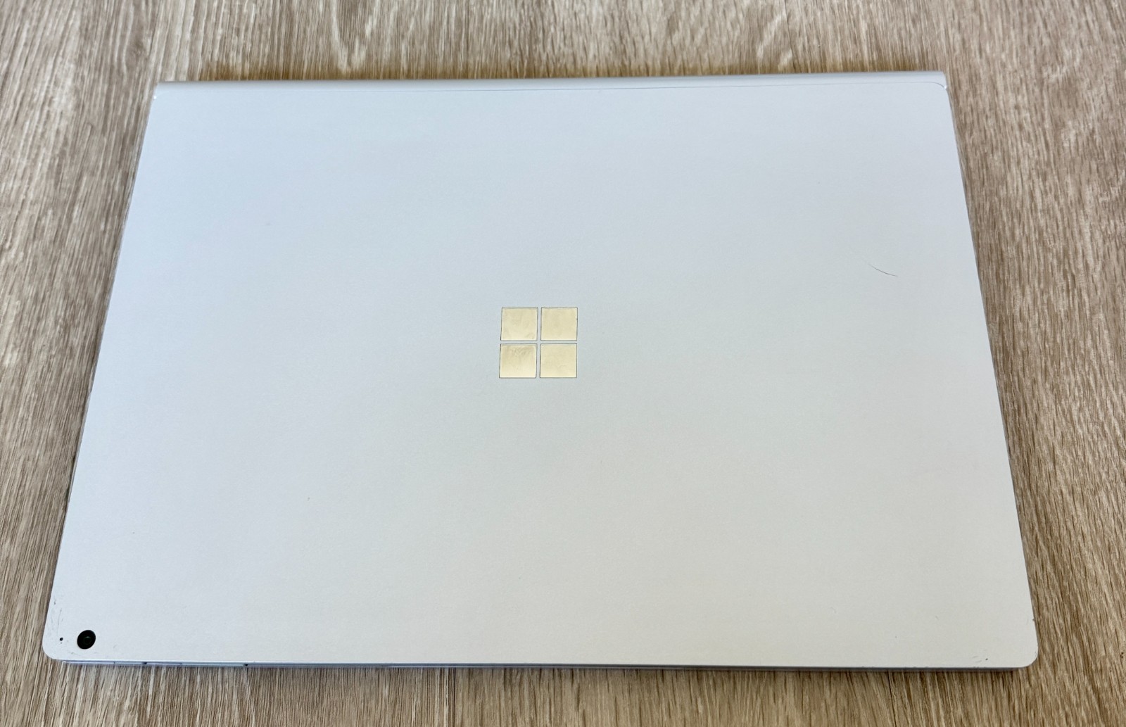 Microsoft Surface Book 2 15″ i7 256GB SSD GTX 1060 – Excellent Condition