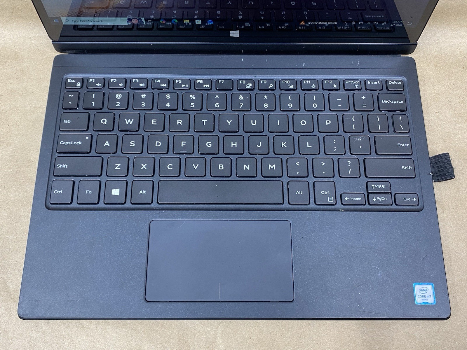 Dell Latitude 7275 – 12″ FHD Touch – m7-6Y75 – 8GB – 512GB – Win 10 – READ