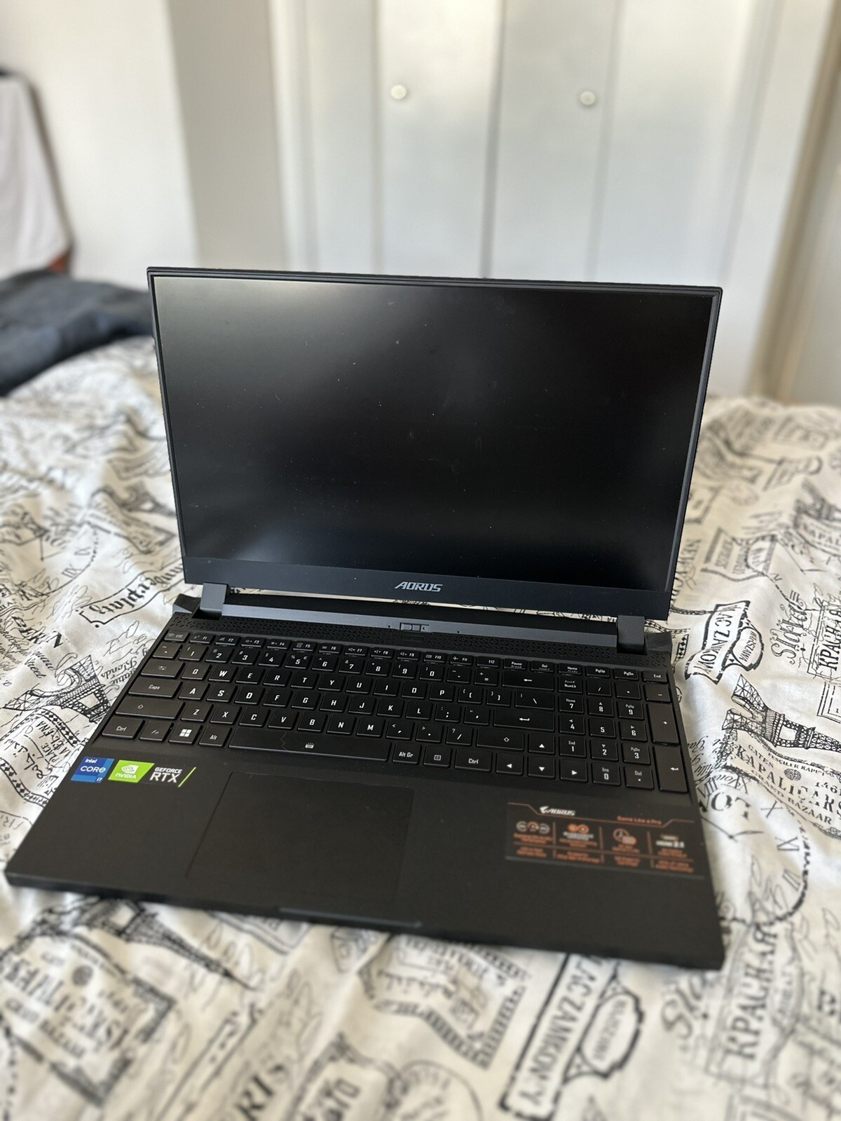 GIGABYTE AORUS 15P 15.6″ (1TB SSD, Intel Core i7 11th Gen., 4.60 GHz, 16GB)…