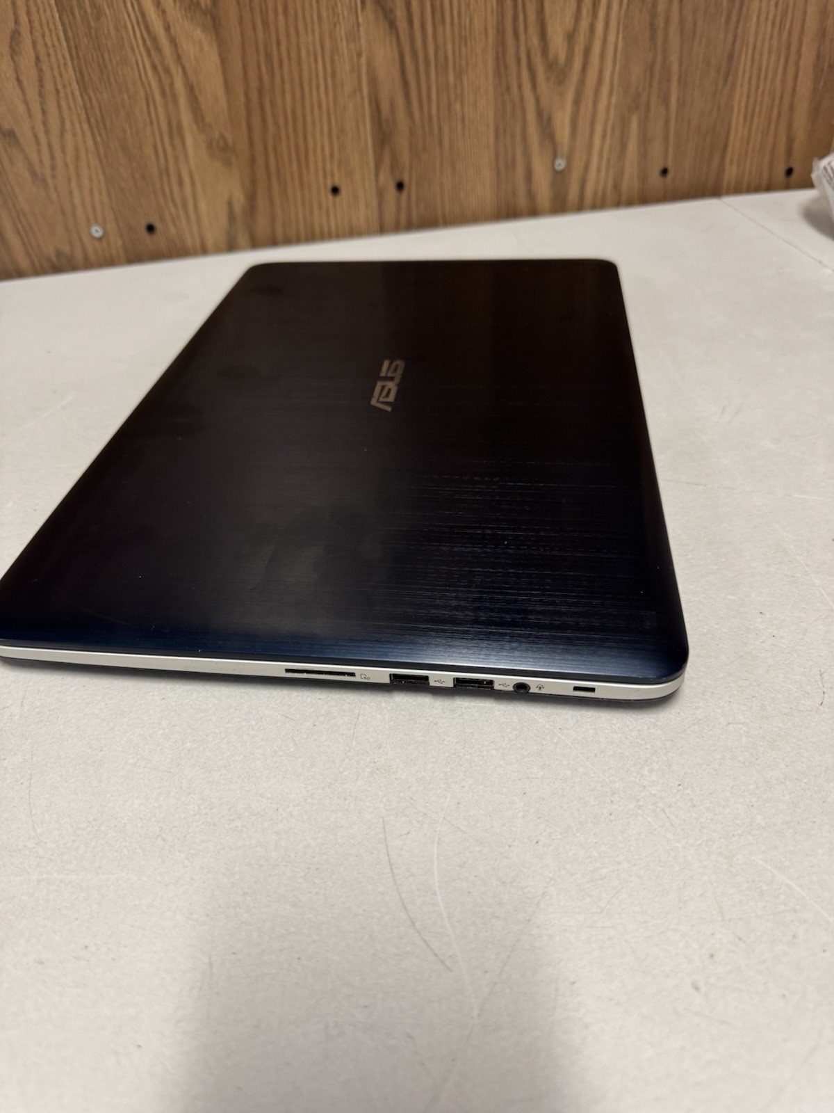 ASUS K501L i5-5200U 8GB GTX 950M | Blue Screen | Bad HDD | For Parts