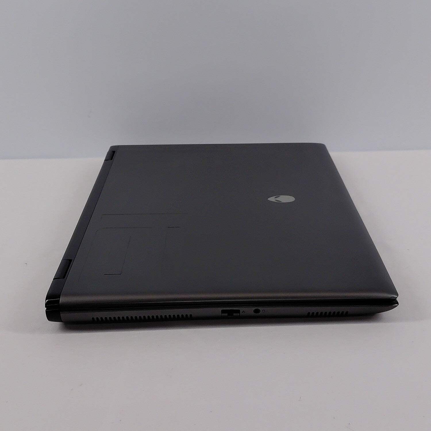 Alienware M16 R2 16″ Core Ultra 7 155H 1.4GHz 32GB RAM 1TB SSD GeForce RTX 4070