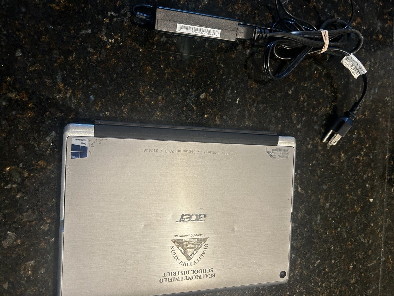 🔥Acer Switch Alpha 12 Tablet N16P3 W/ Charger