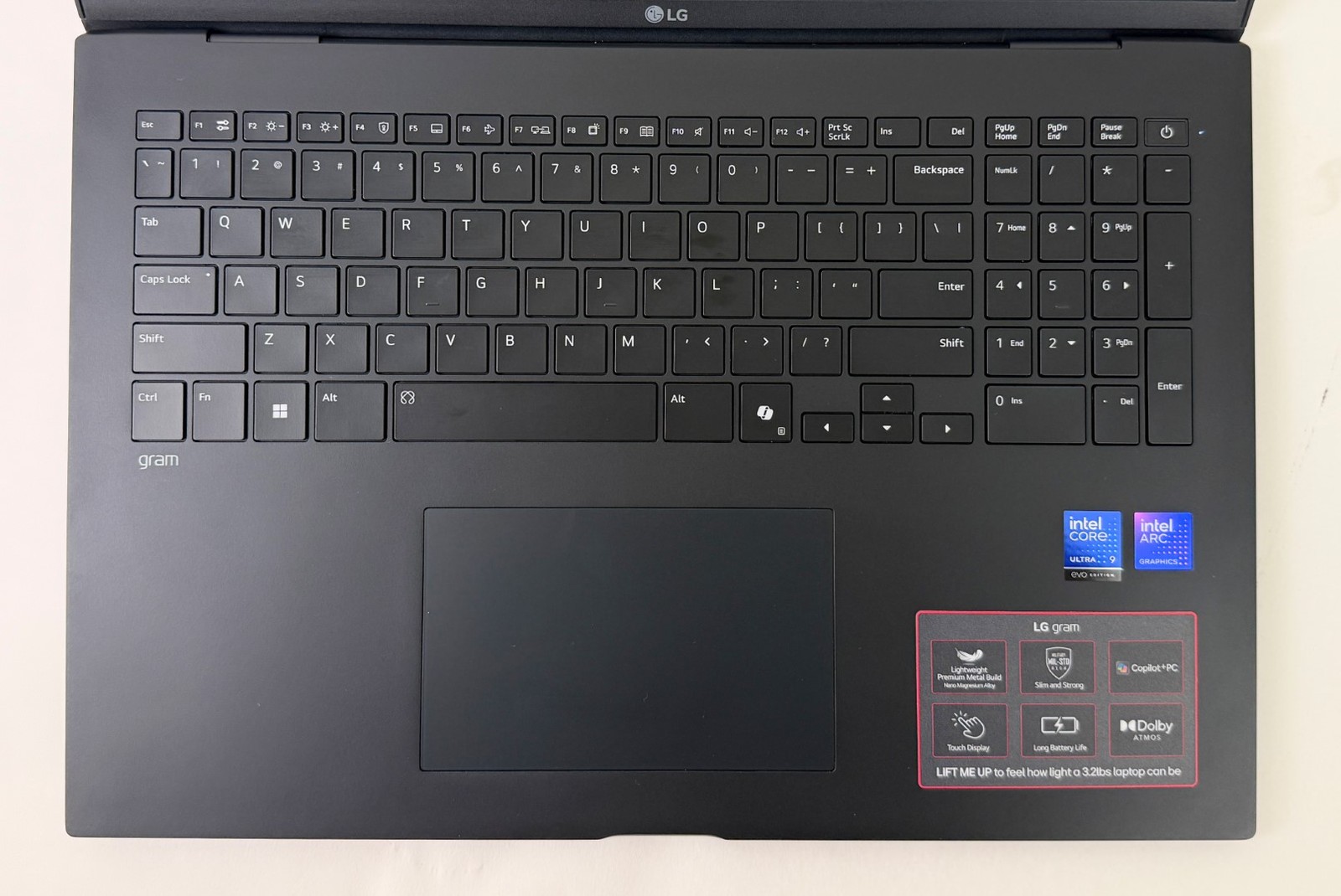 LG Gram 17Z90TL-H.AUB8U3 17″ 2560×1600 Touch Ultra 9 288V 32GB RAM 1TB SSD W11P