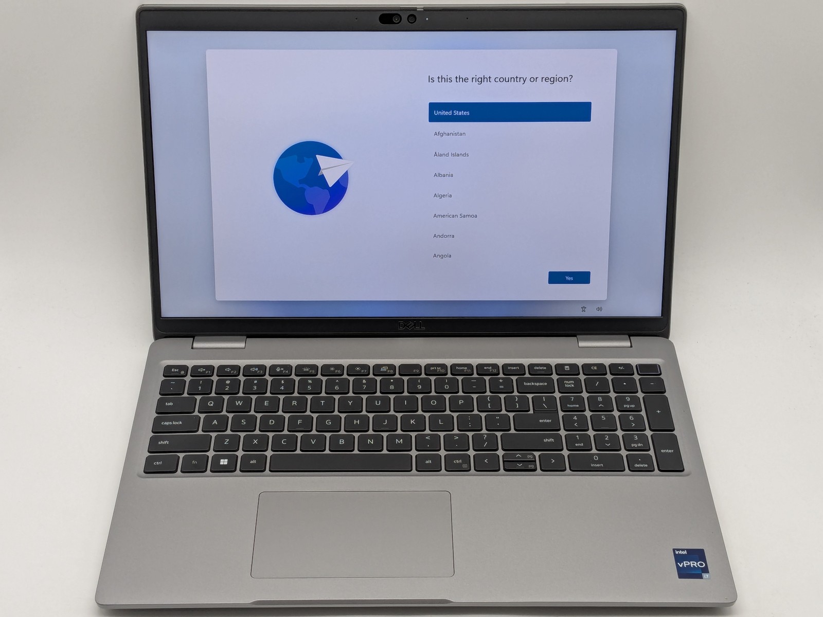 Dell Latitude 5540 15″ FHD Touch I7-1365U 512GB 16GB W11P Backlit FPR Fair