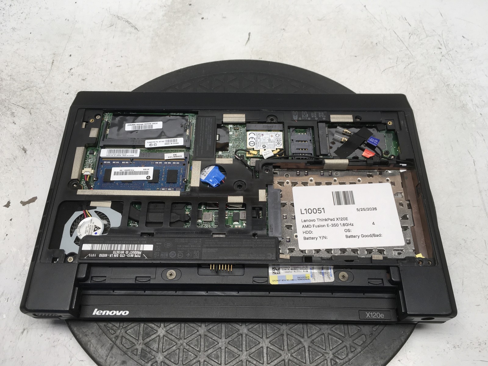 Lenovo ThinkPad X120E AMD Fusion E-350 1.6GHz 4 GB NO HDD No Batt