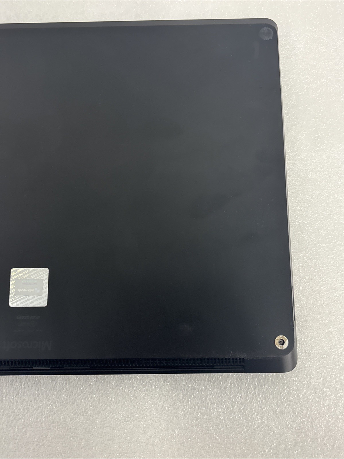 Microsoft Surface Laptop 5 13.5” (512GB, Intel i7 12th, 16GB RAM) Black *Read*