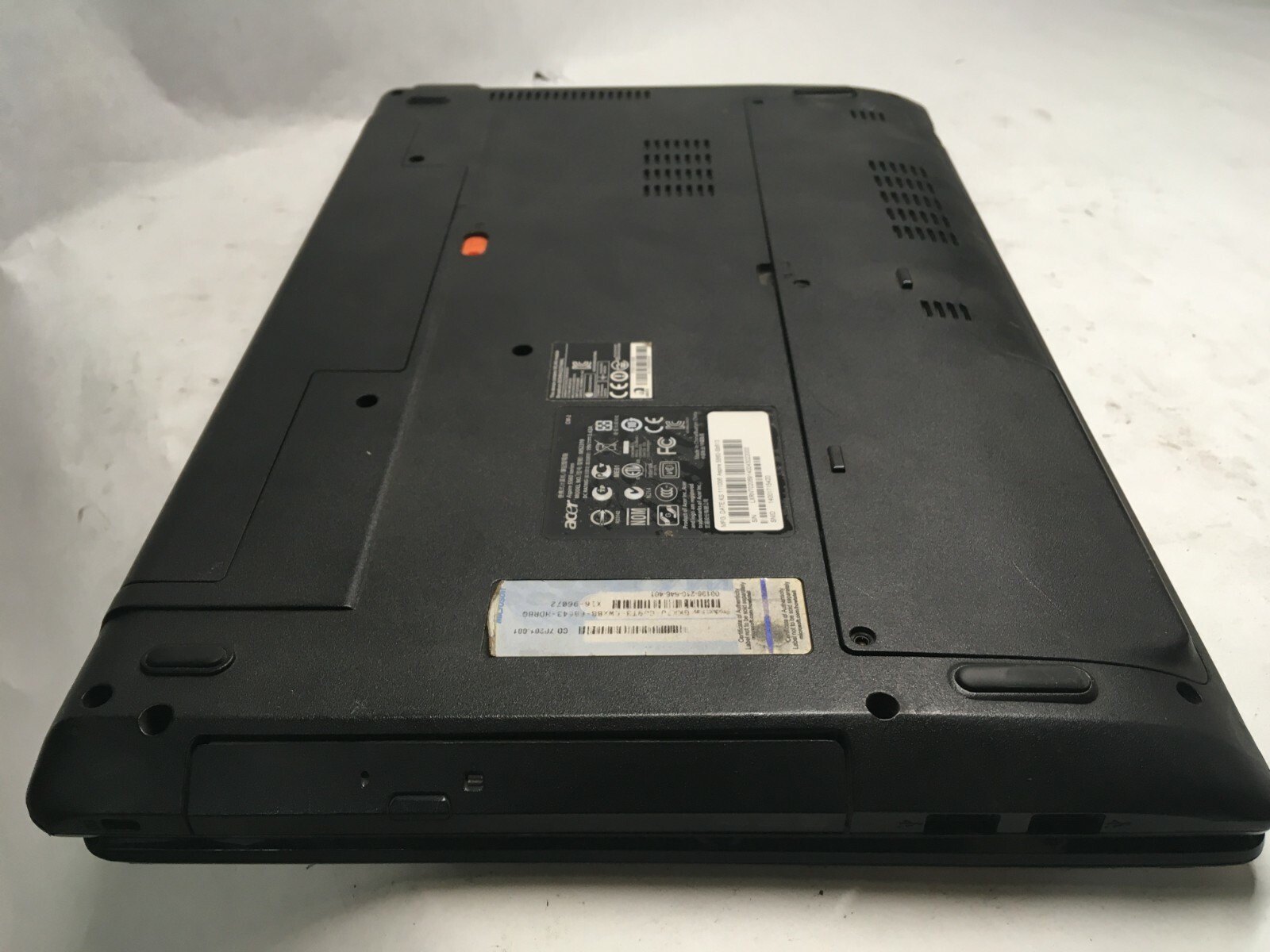Acer 5560-Sb613 Laptop For Parts Bad charging port NO HDD/RAM/Charger JR