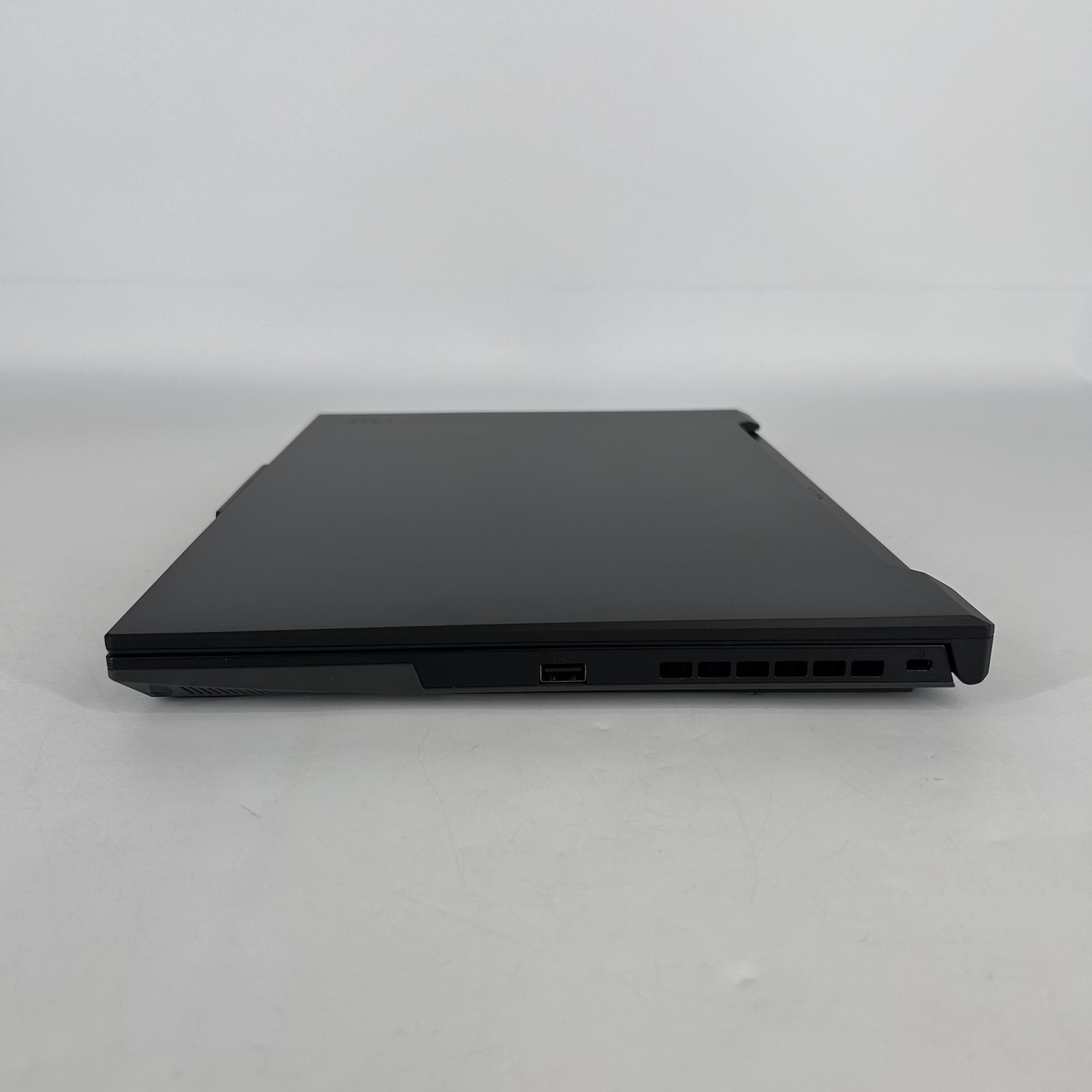 Asus TUF A16 16 FHD+ 3.2GHz Ryzen 7 7735HS 16GB 512GB SSD AMD RX 7700S Excellent