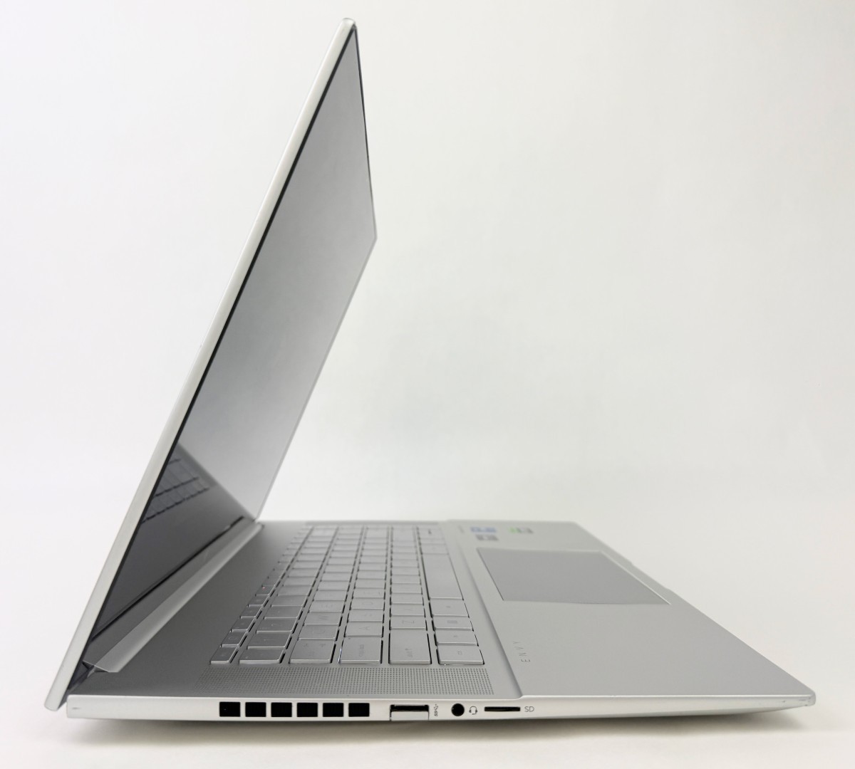 HP Envy 16-h1055cl 16″ 2560×1600 VRR Touch i9-13900H 32GB 2TB SSD RTX 4060 W11H