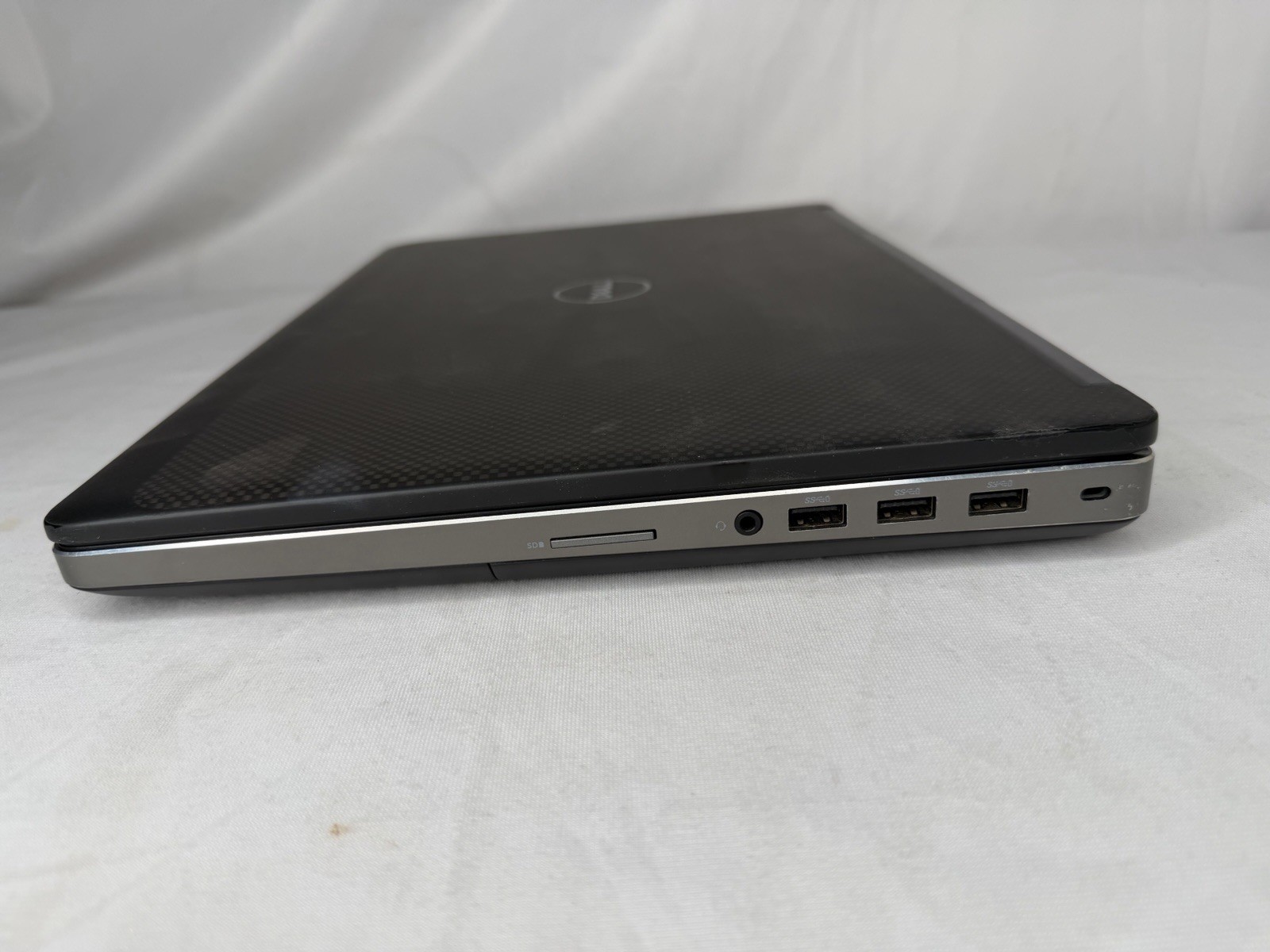 Dell Precision 7520 i7-6820HQ 48GB RAM 512GB SSD Quadro M2200 4GB Win 11 Pro