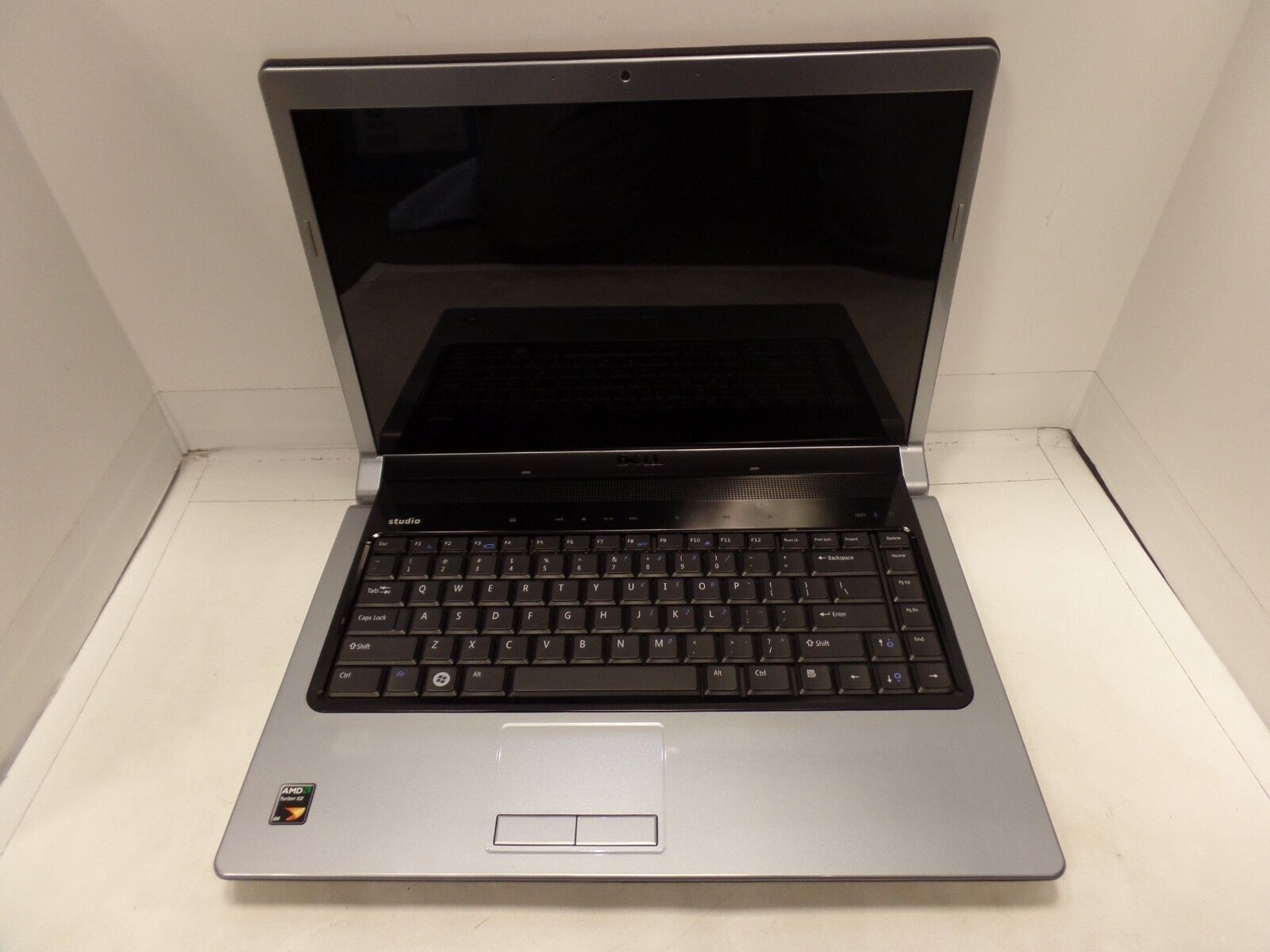DELL STUDIO 1536 Ruby Red Turion X2 2.2Ghz 2GB 0 HDD IN MINT *AS IS NOT WORKING*