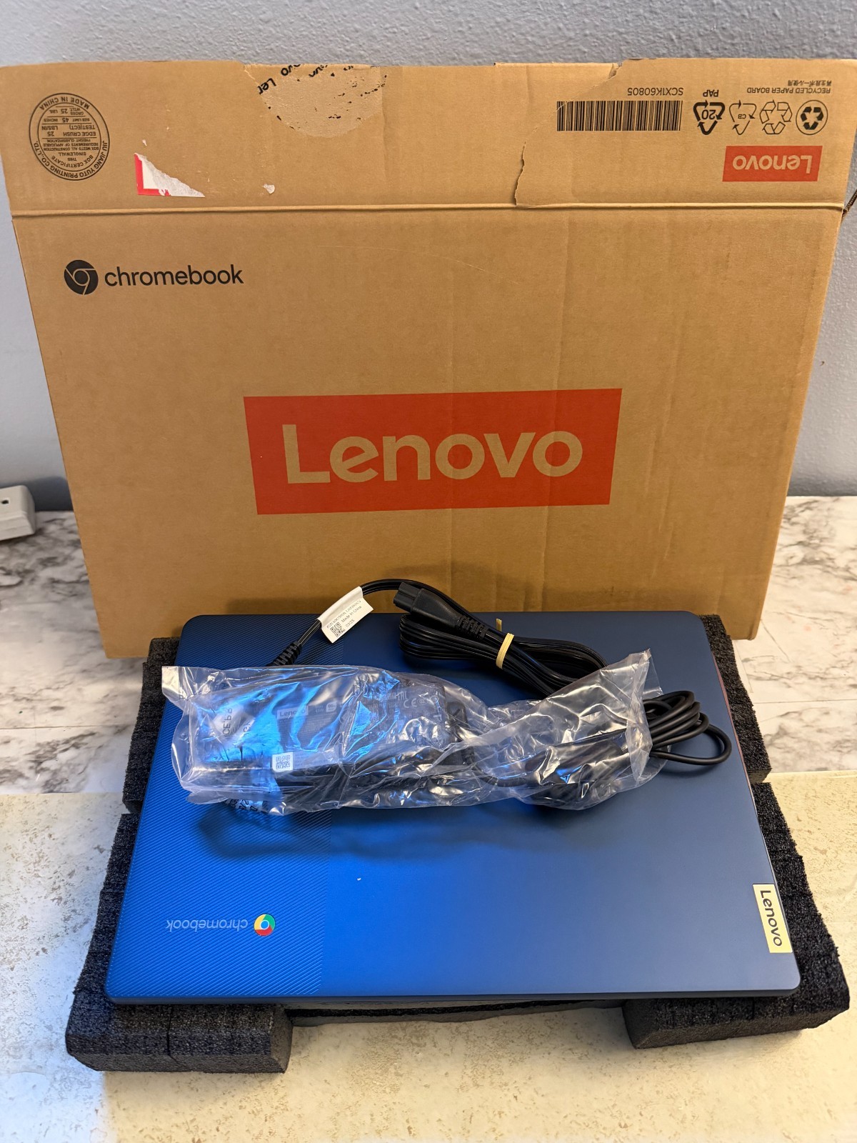 Lenovo IdeaPad Slim 3 Chromebook 14″ FHD MediaTek 8-Core 4GB 64GB Abyss Blue