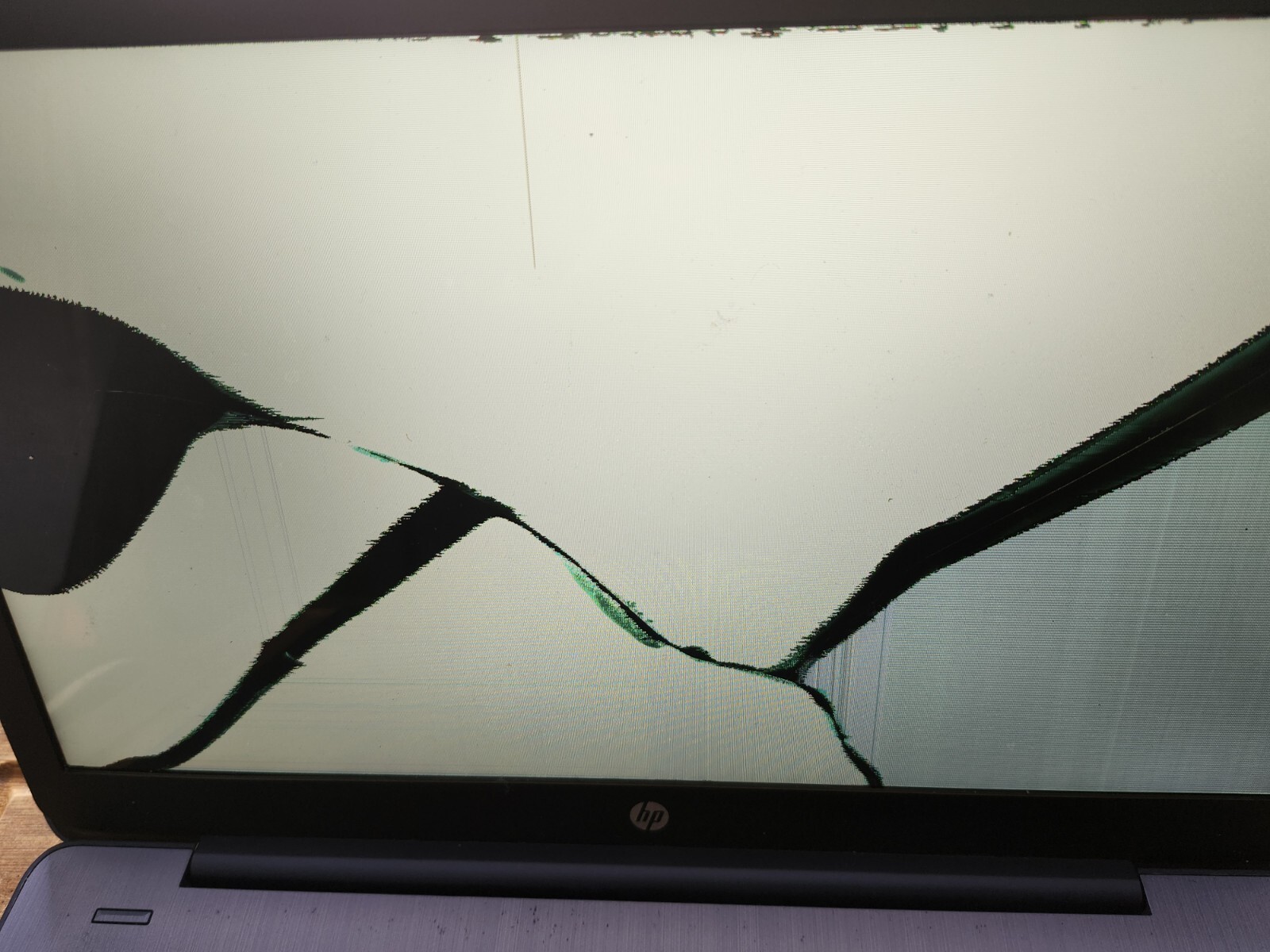 HP Stream 14-cb171wm Laptop 14″ Intel Celeron FOR PARTS OR REPAIR CRACK SCREEN