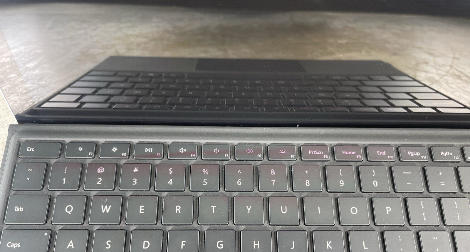 MICROSOFT SURFACE LAPTOP 1769 i5-7300U @ 2.60GHz, 4GB RAM, 120GB SSD, WIN 10 PRO