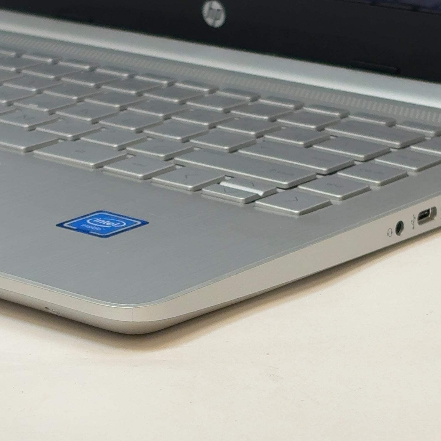 HP Laptop 14-DQ0711DS 14″ Celeron N4120 1.1GHz 4GB RAM 64GB
