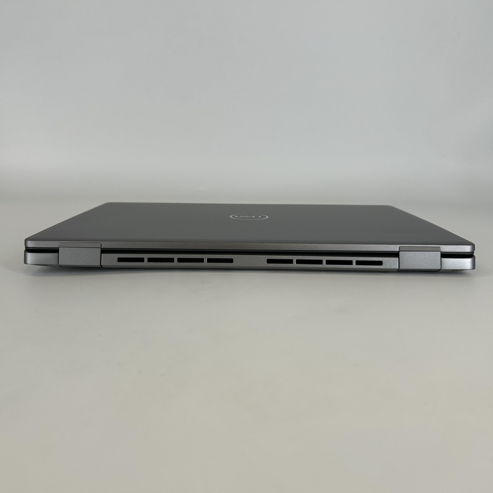 Dell Latitude 7450 14 FHD+ 2.1 GHz Ultra 5 135U 32GB 256GB SSD Very Good