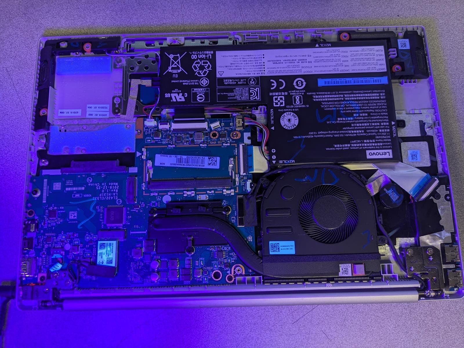 LENOVO IDEAPAD S340-15APITOUCH RYZEN 5 3500U @ 2.1GHz, 4GB RAM, NO HDD/OS
