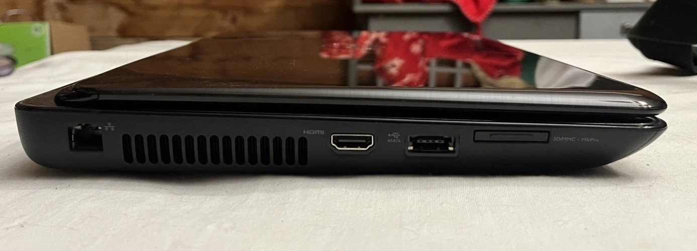 Dell Inspiron N4010 Reg Model: P11G, Laptop Bundle, SRS Premium Sound, Untested