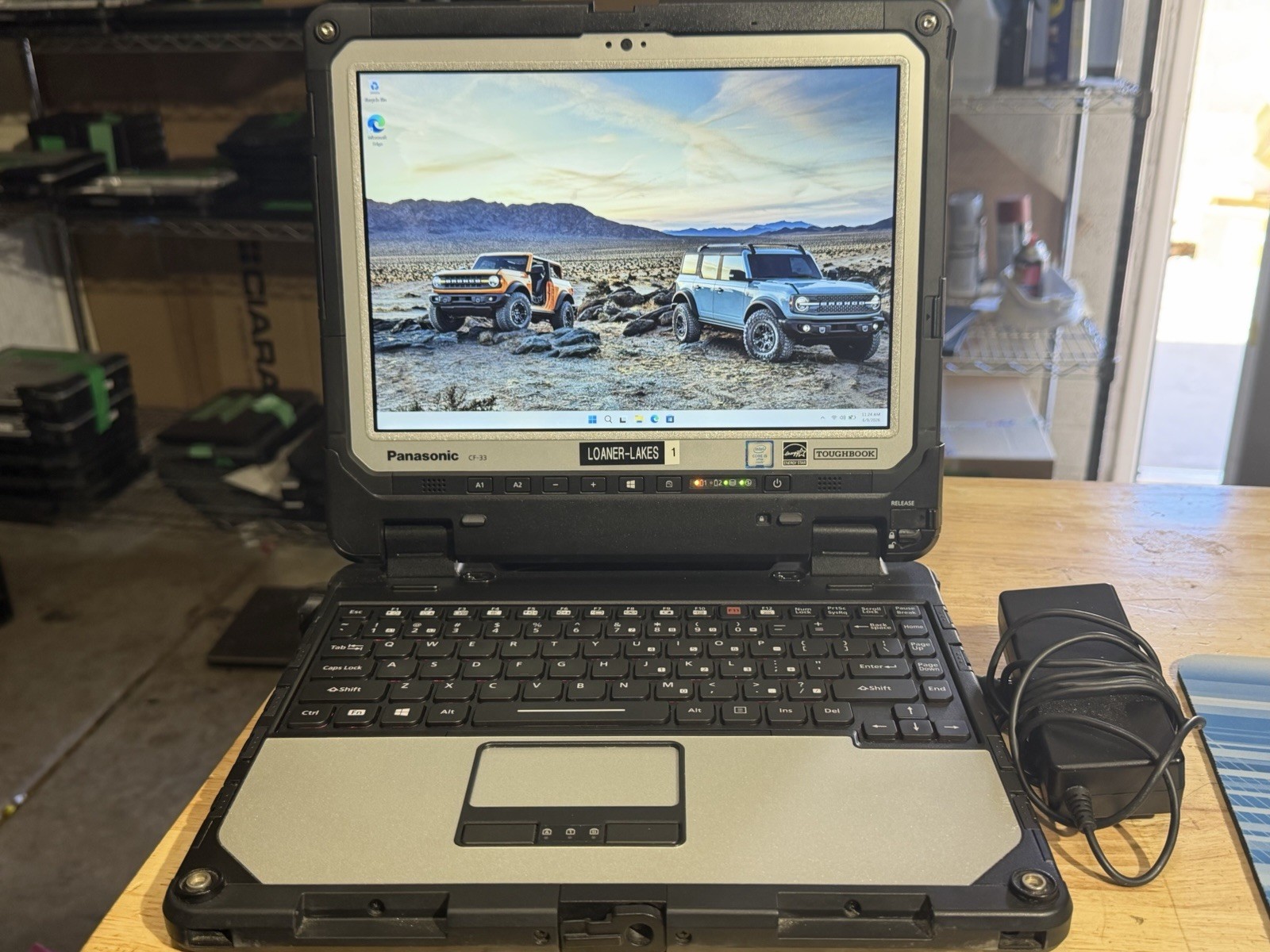 Panasonic ToughBook CF-33 i5-6300U 8GB Ram 256 SSD Win11 Pro. Touchscreen