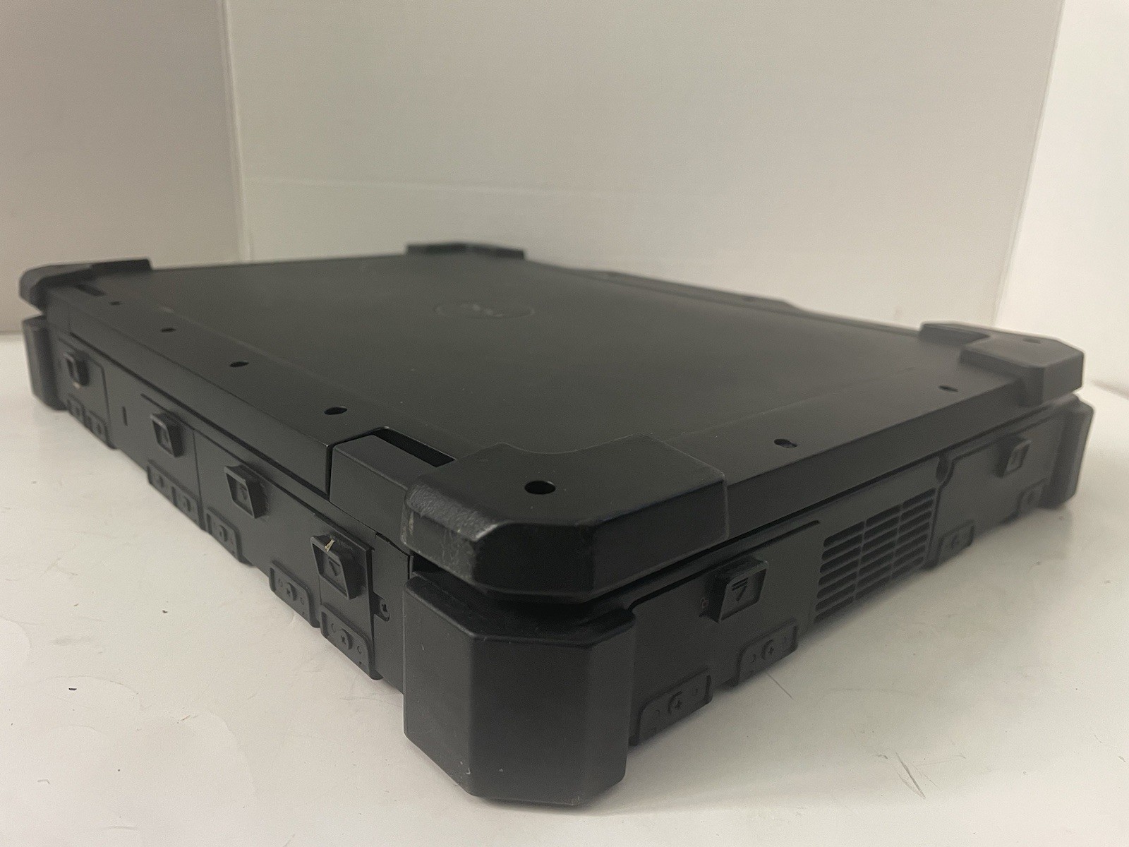 Dell 14 RUGGED 7414 Intel i5-6300U @2.40GHz 16GB NO SSD WEBCAM NO OS READ