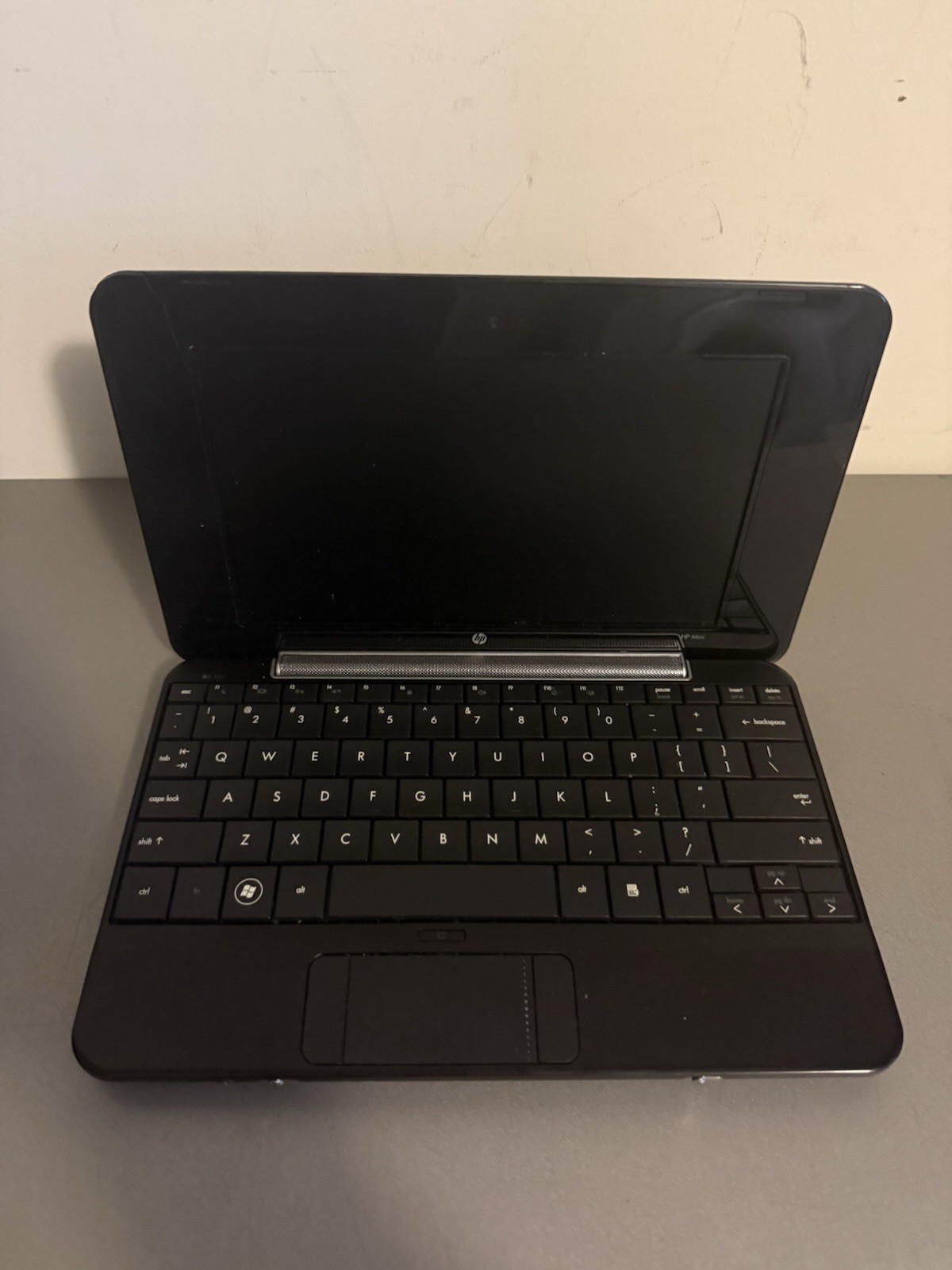 HP Mini 1000 Notebook – Intel Atom 1.6 GHz 1GB 60GB – 10.2″ LED Not Tested