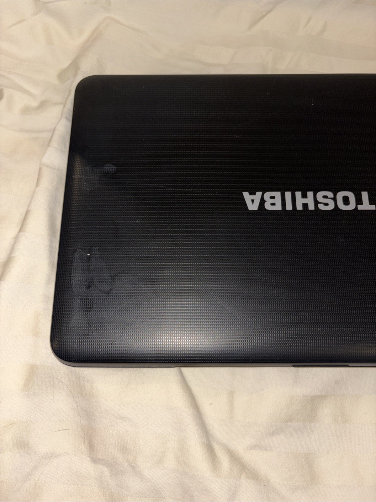 Toshiba Satellite C855D-S5205 AMD E-450 1.65GHz 4 GB NO HDD