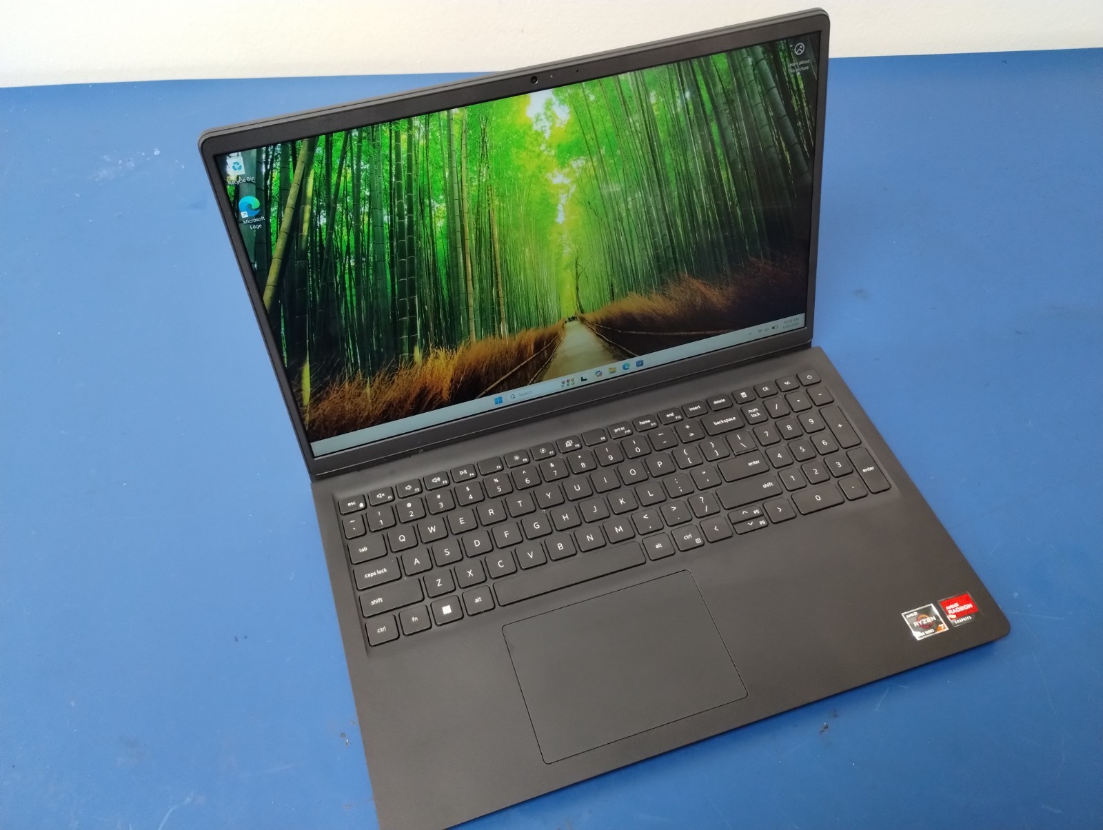 DELL 15 DC15255 G8MK9, AMD Ryzen 7 7730U, 2.00 GHz, 16 GB RAM, 512 GB NVMe SSD