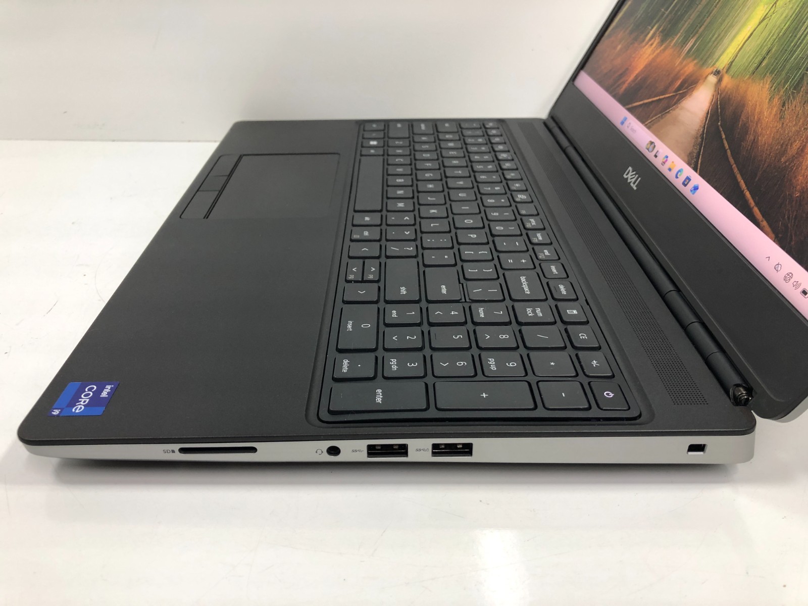 Dell Precision 7560 i9-11950H, 2.6GHz, 32GB, 512GB NVMe, WIN11Pro NVIDIA T1200