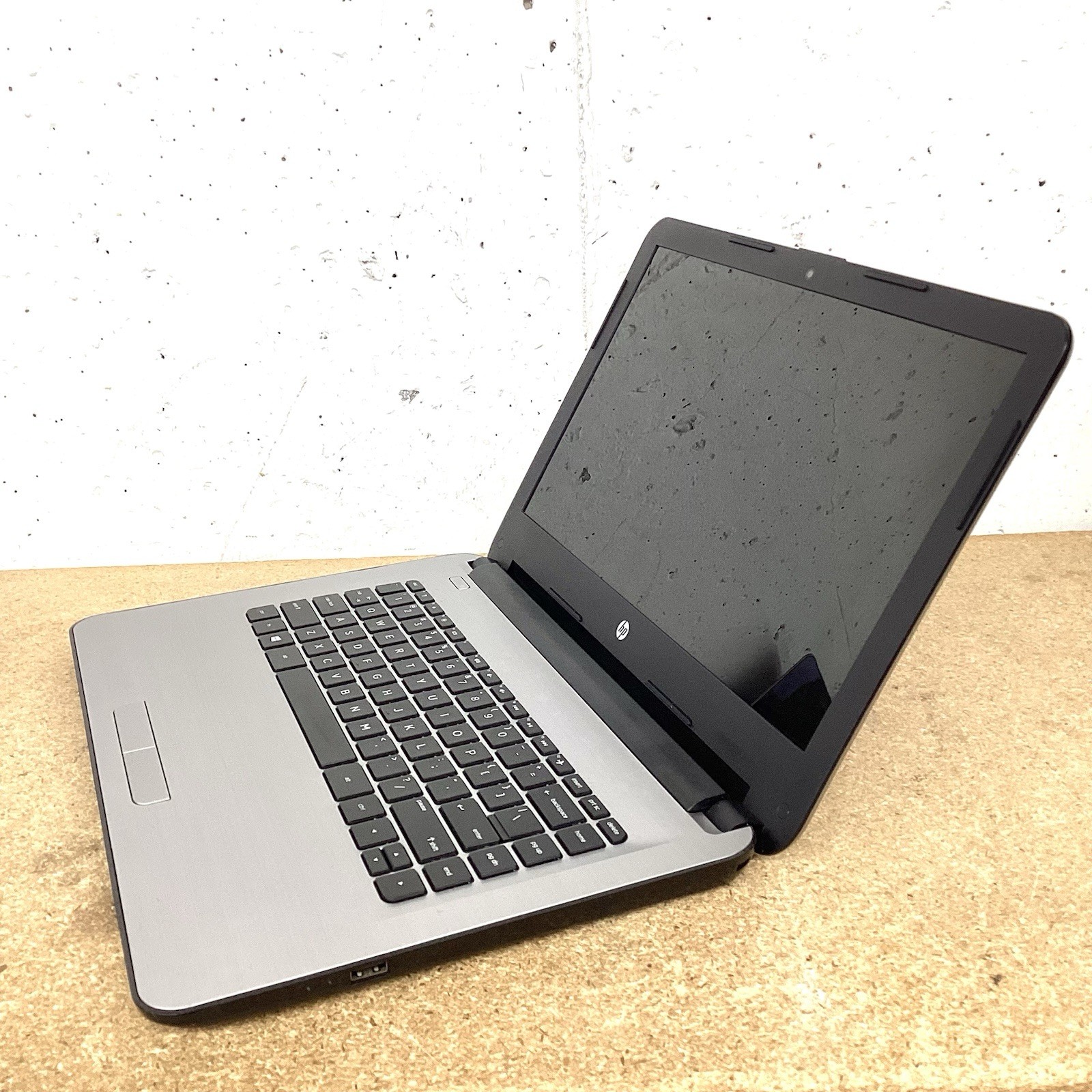 HP Notebook 15.6″ RTL8188EE Laptop Untested No Charger