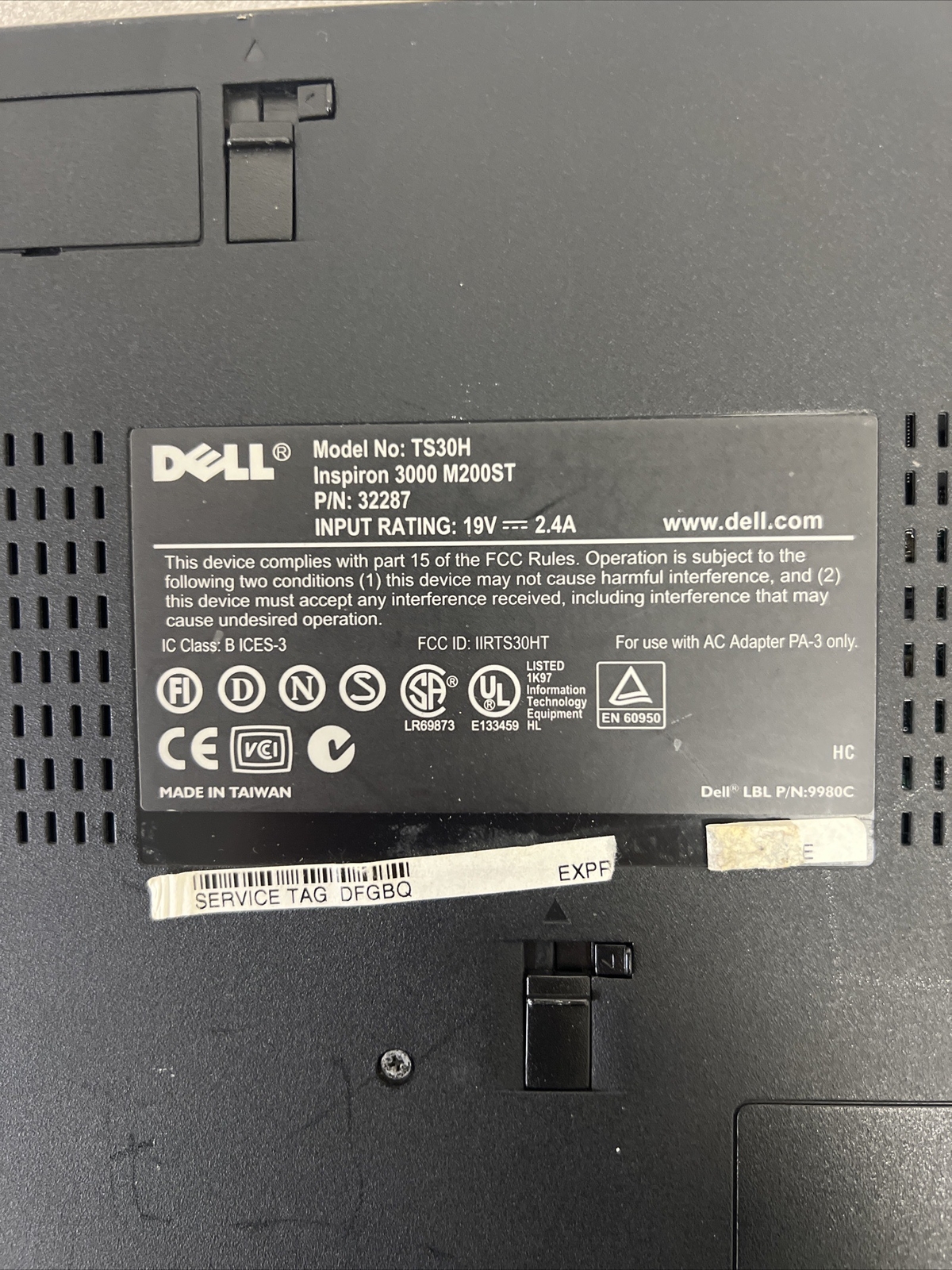 Dell Inspiron 3000 Laptop – Pentium – 256MB RAM – NO HDD – BAD BATT – READ
