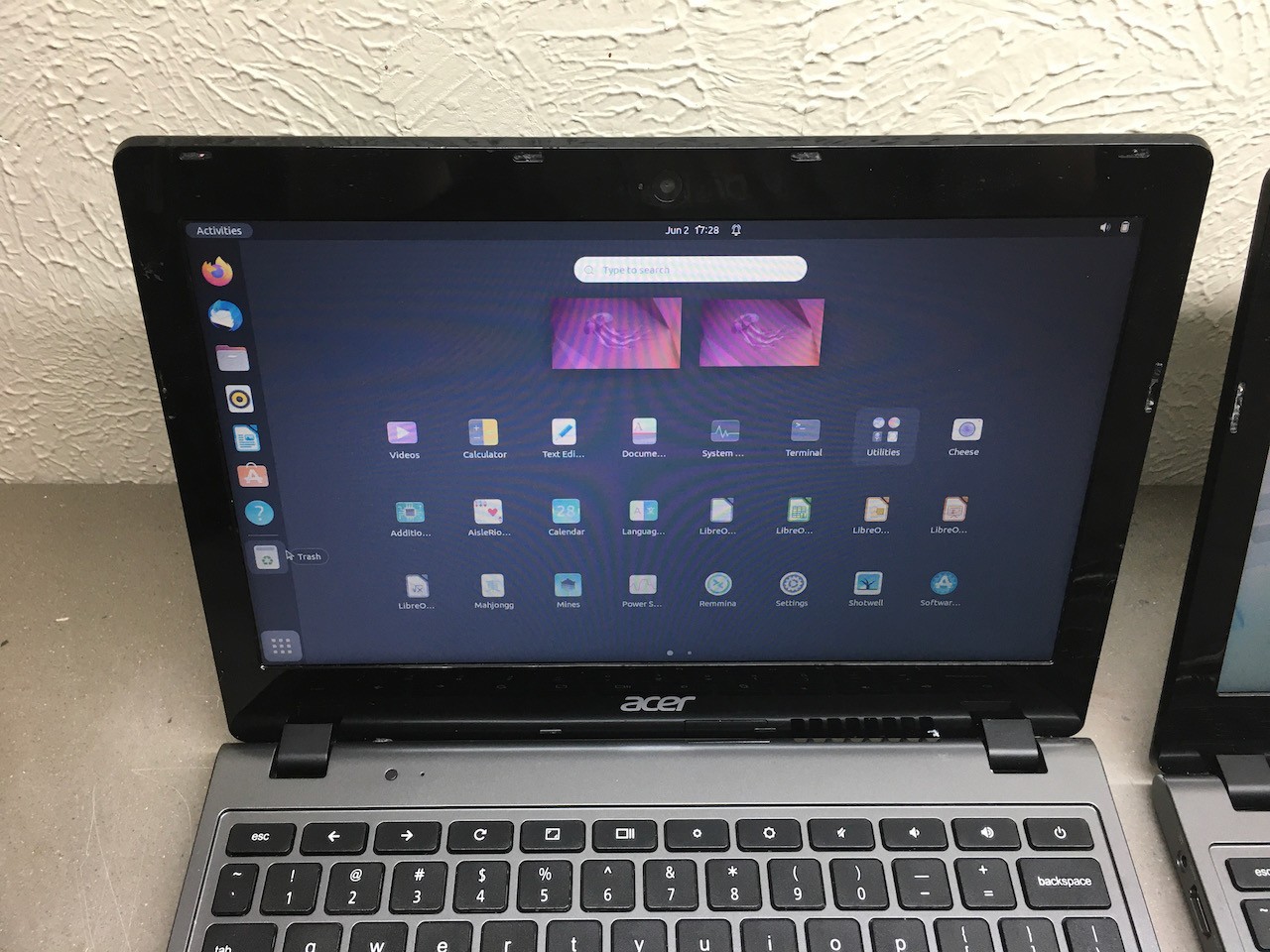 Lot 3x Acer Linux Laptops 1.40GHz 2955U 2GB DDR3 16GB SSD Mint Fedora Ubuntu