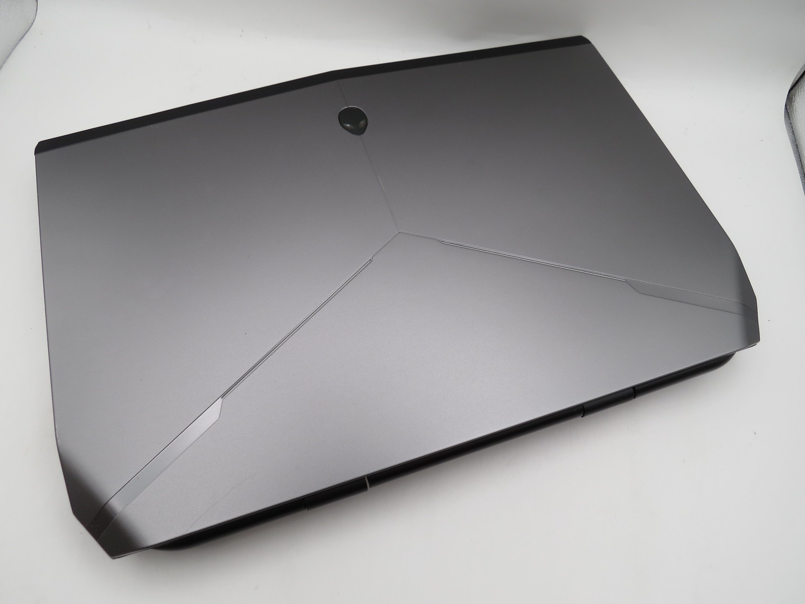 Alienware 15 R2 | i7-6700HQ @ 2.6GHz | GeForce GTX 965M | No RAM/HDD/OS/AC PARTS