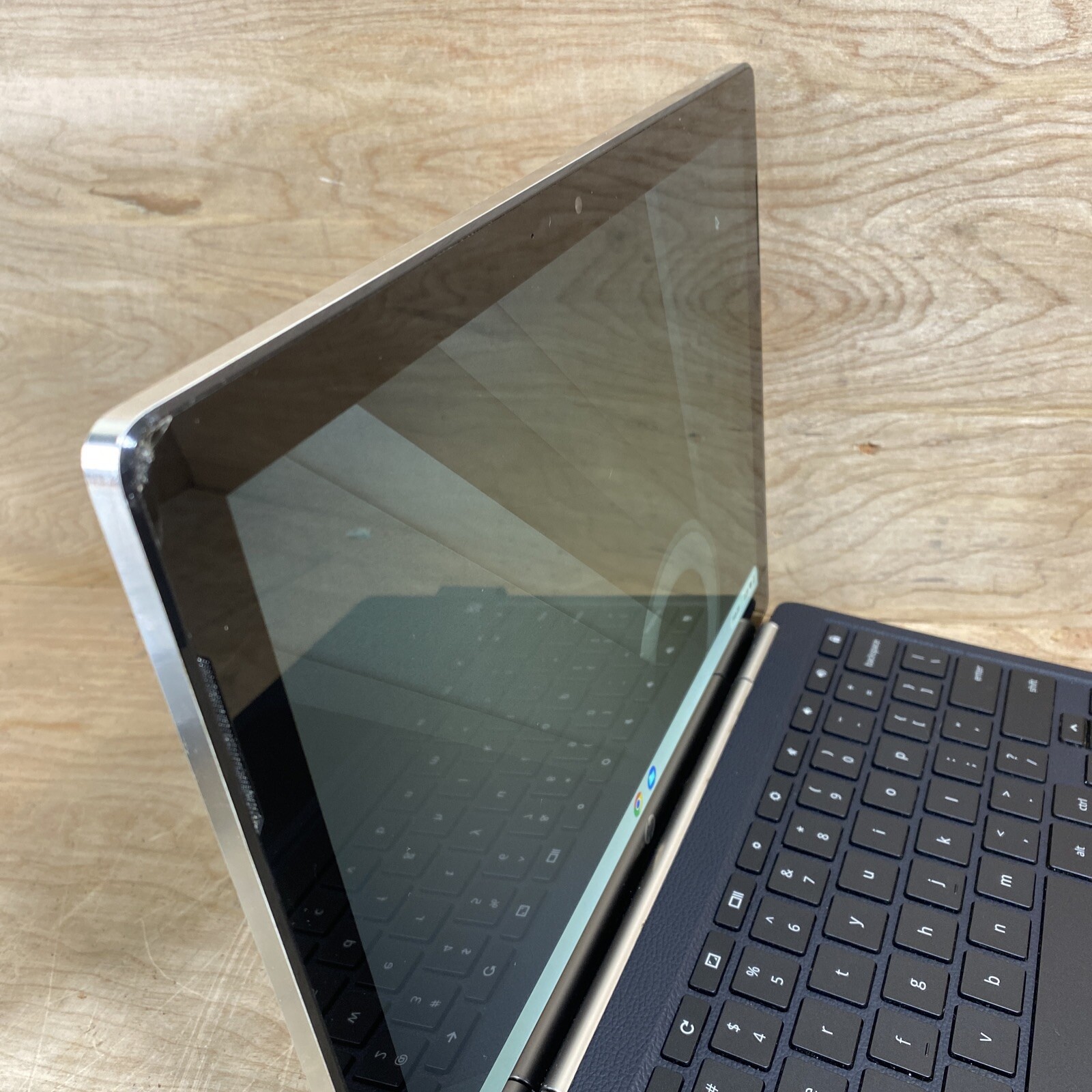 HP Chromebook Intel Core M3-7Y30@1.00GHz / 4GB / NO TOUCHSCREEN / SCREEN DAMAGE