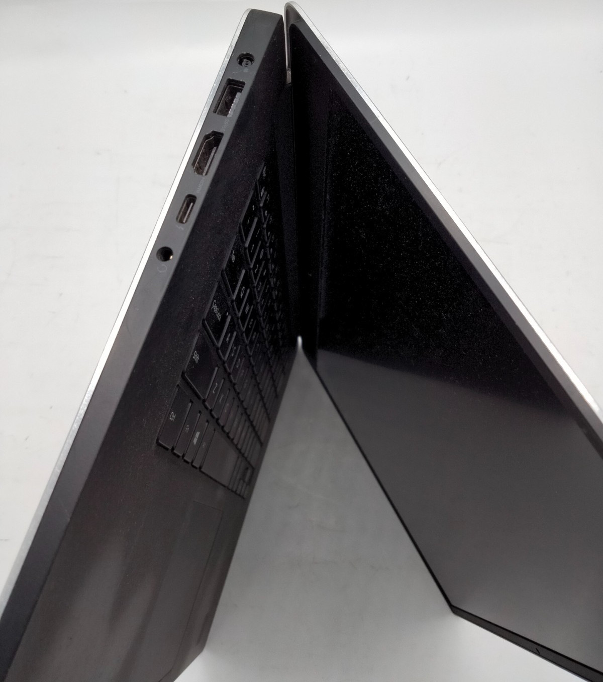 Dell XPS 15 7590 i7-9750H 2.60GHz 16gb Ram 512gb SSD Win11 laptop