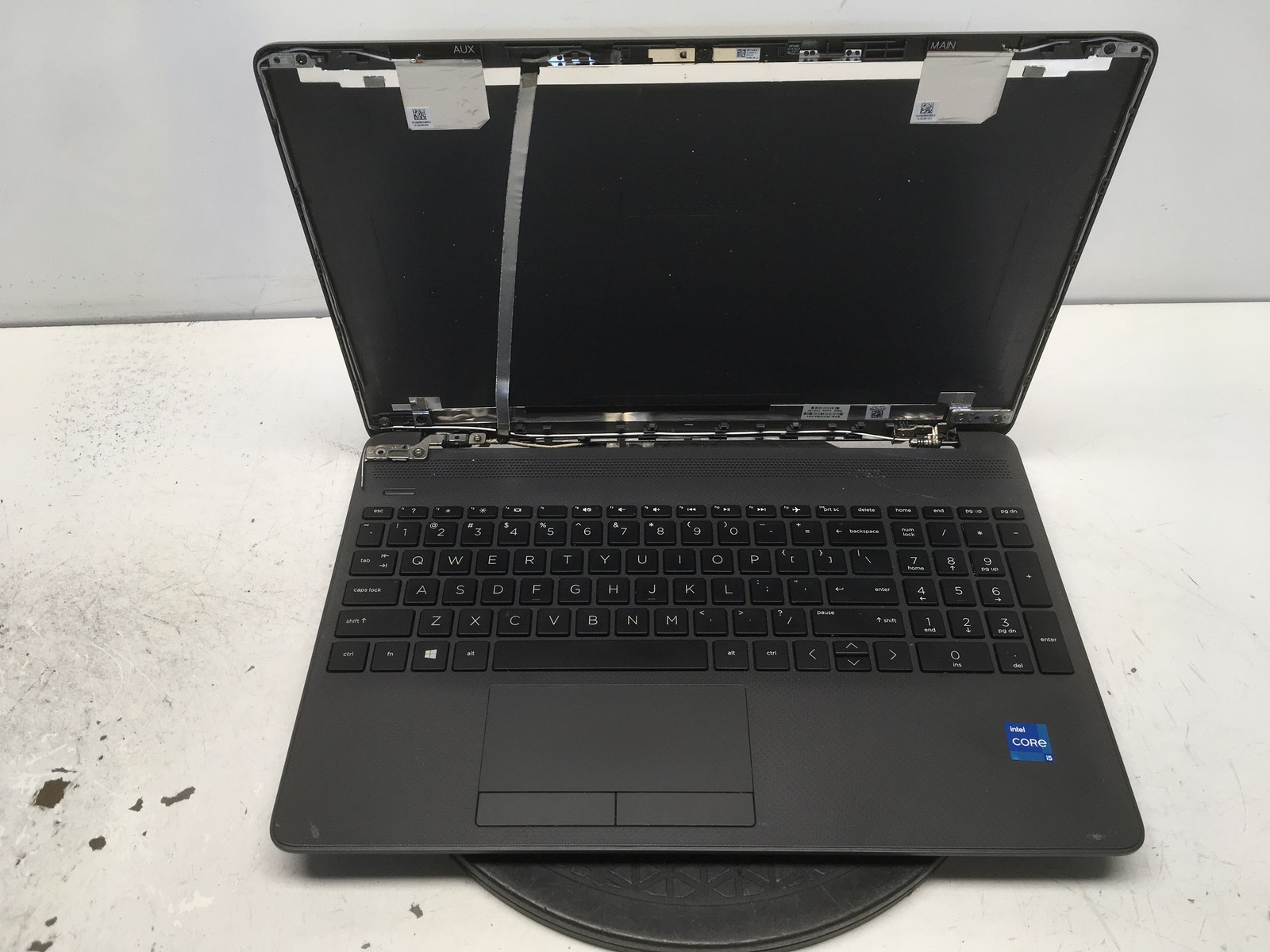 HP 250 G8 Intel i5 11th gen No RAM NO HDD No Batt