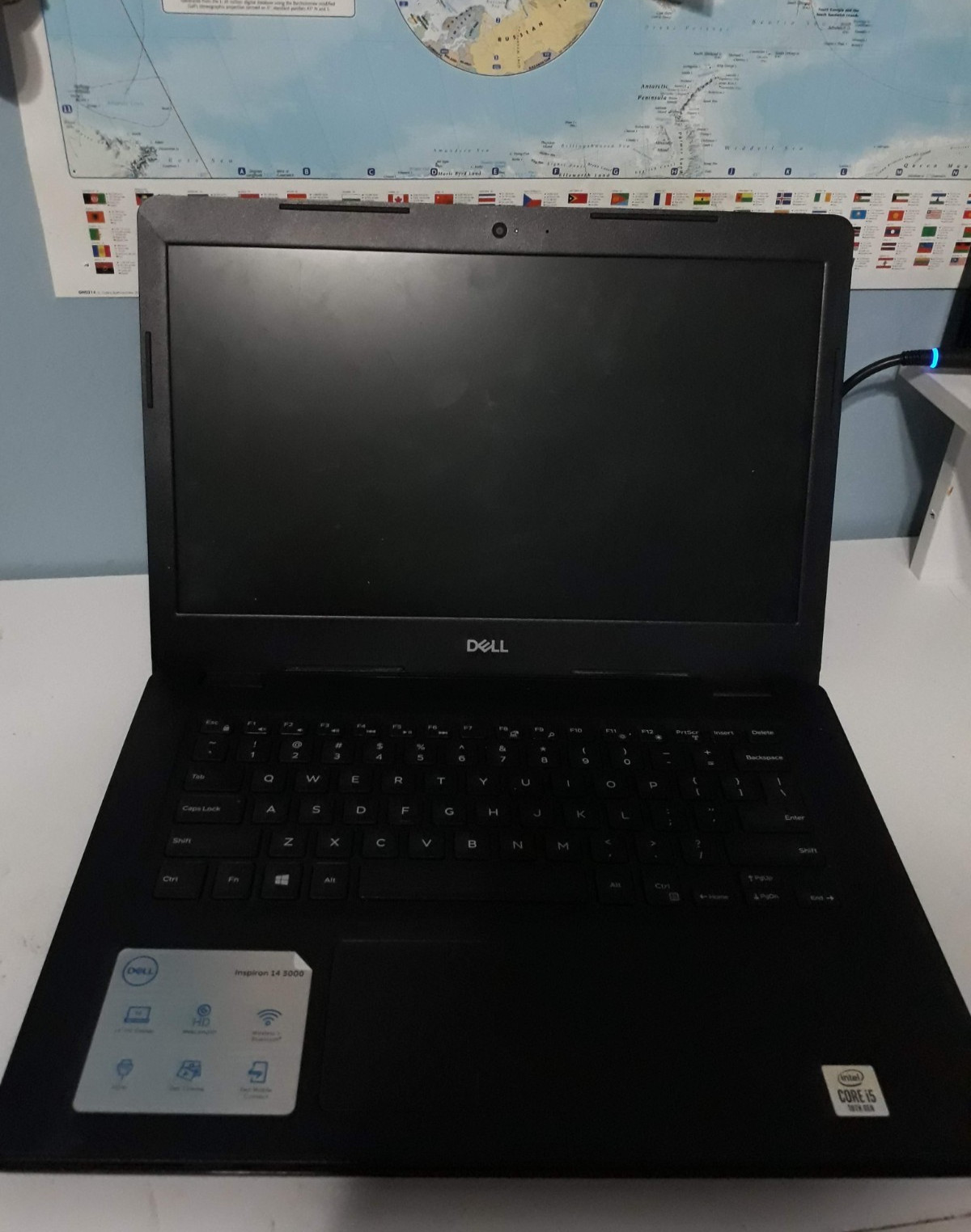 Dell Inspiron 3493 8gb RAM, 256GB NVMe, i5-1035G1 (WORKING) minor scuffs.