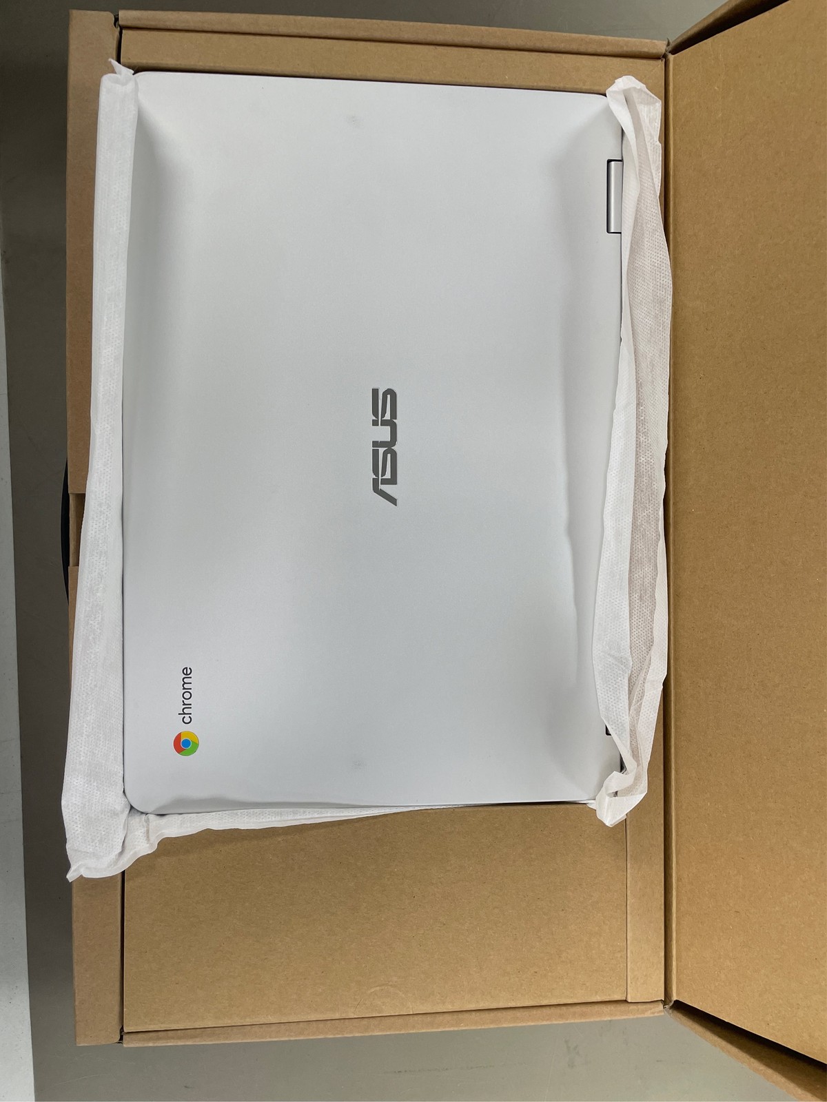 Asus Chromebook Flip 12.5″ Full HD Touchscreen, Intel Core M m5-6Y54, 4GB RAM, 6
