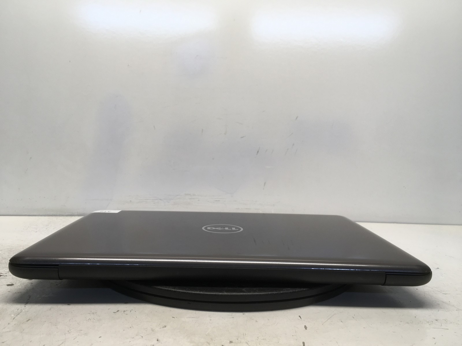 Dell Inspiron 15 5567 Intel i5-7200U 2.5GHz 8 GB NO HDD No Batt