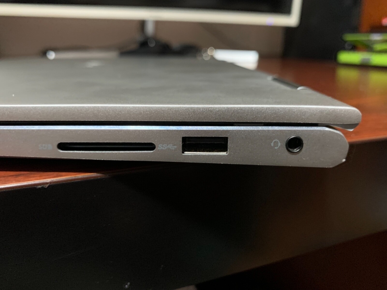 Dell inspiron 7506 2-in-1 Laptop 15.6 Touch i5-1135G7 11th 8GB RAM 256GB SSD