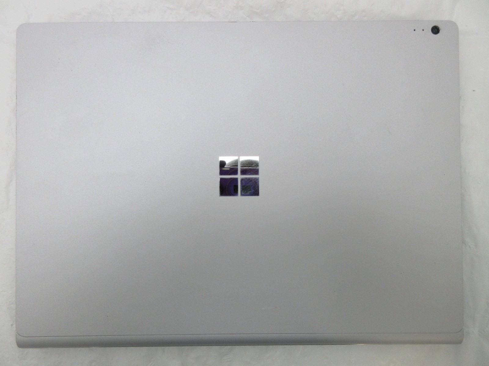 Microsoft Surface Book 2 13.5″ : i7-8650U 1.9GHz : 16GB : 512GB SSD : Grade B