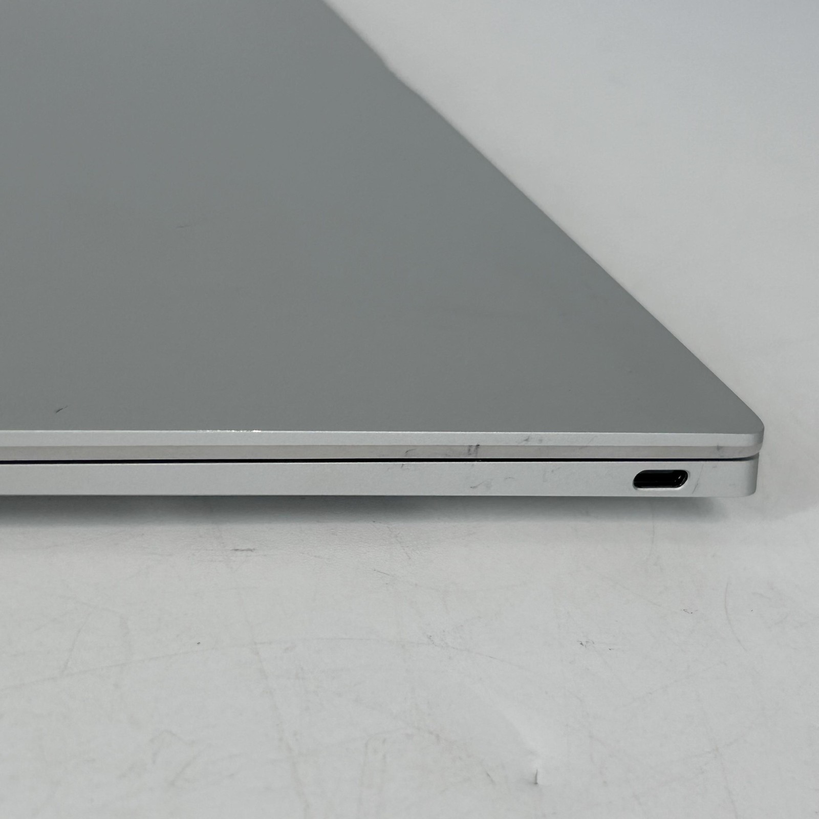 Dell XPS 13 Plus 9320 Silver FHD+ 2.1 GHz i7-1260P 32GB 1TB SSD Fair BAD BATTERY