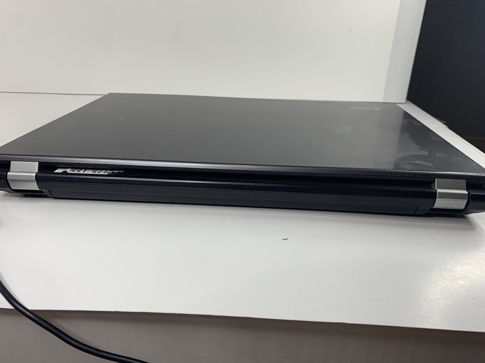 Acer Travel Mate 5760-6477 Laptop No Hard Drive No AC Adapter As Is For Parts!