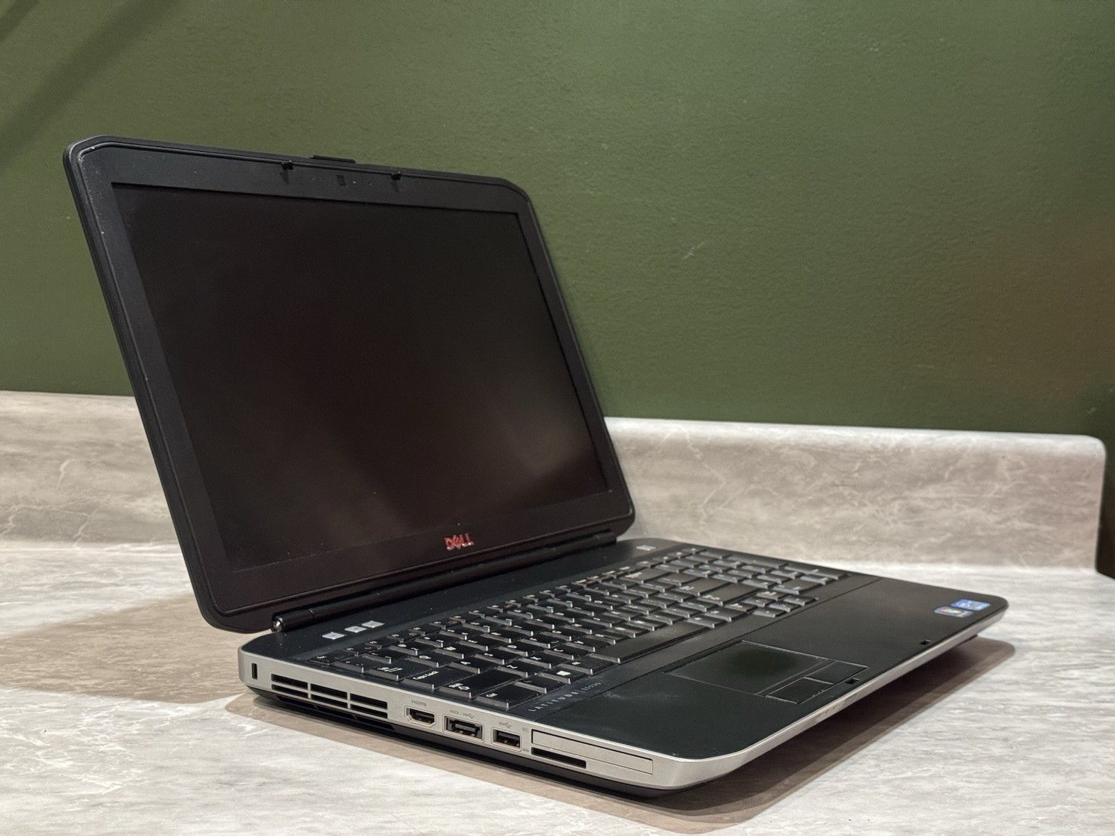 Dell Latitude E5530 Laptop Intel i3-3110M 2.4GHz 8gb RAM 240gb SSD Windows 11
